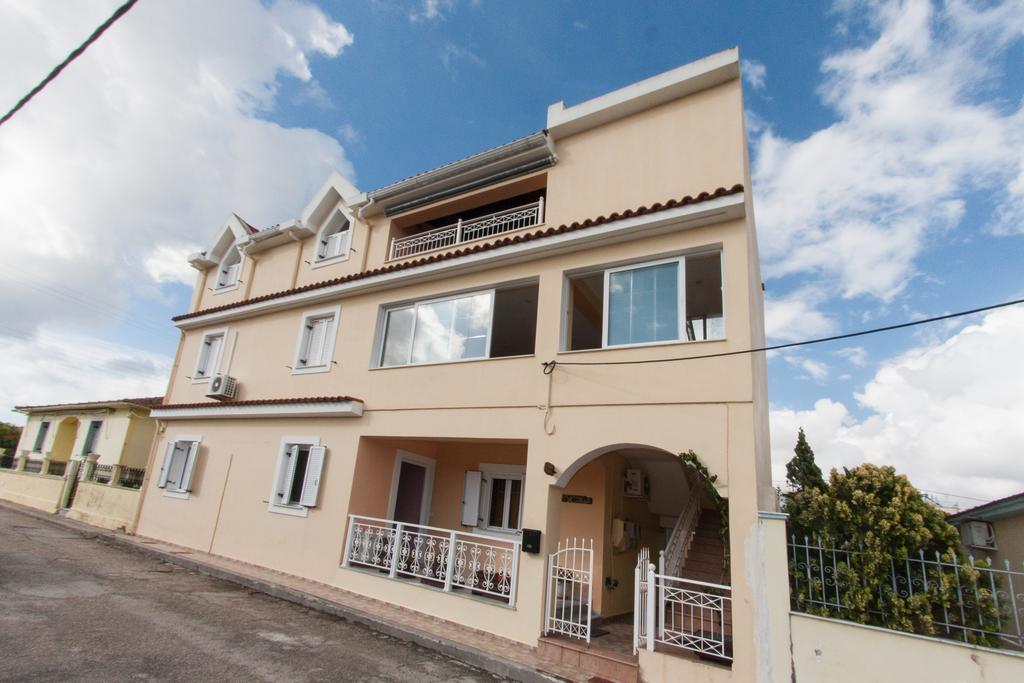Stella Studios Lixouri Exterior foto